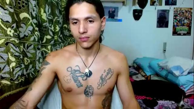 Image 3 of pollon8_kbezon Stream on Chaturbate on 1 month ago