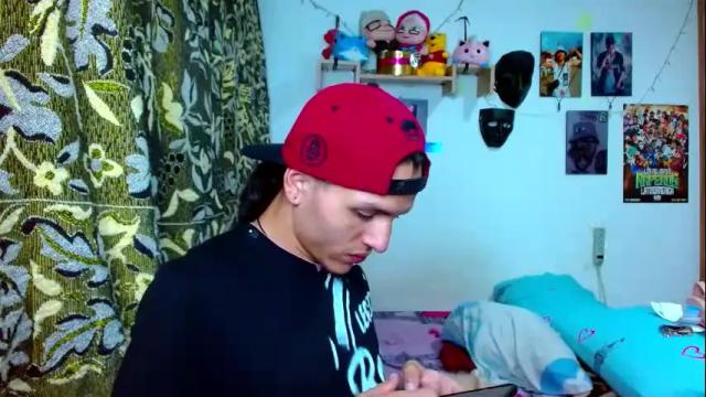 Image 4 of pollon8_kbezon Stream on Chaturbate on 29 days ago