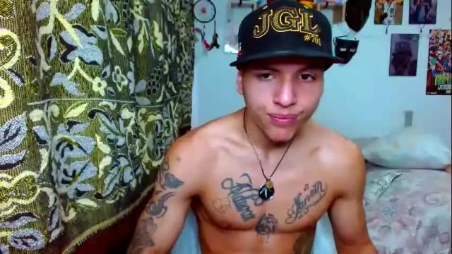 Image 7 of pollon8_kbezon Stream on Chaturbate on 11 days ago