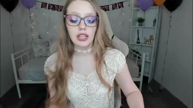 Image 2 of polly___cutie Stream on Chaturbate on 2 months ago