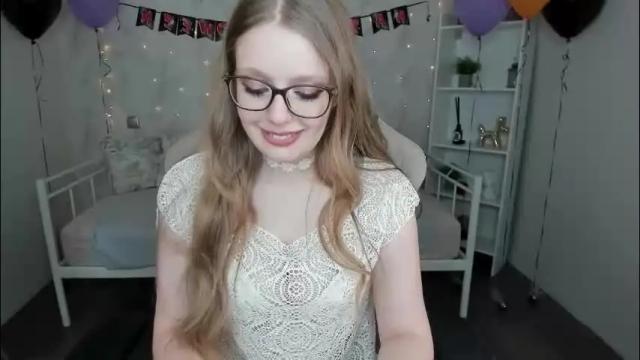 Image 3 of polly___cutie Stream on Chaturbate on 2 months ago