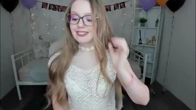 Image 4 of polly___cutie Stream on Chaturbate on 2 months ago