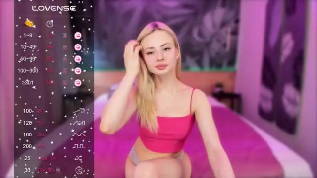 Image 2 of polly_milles Stream on Chaturbate on 13 months ago