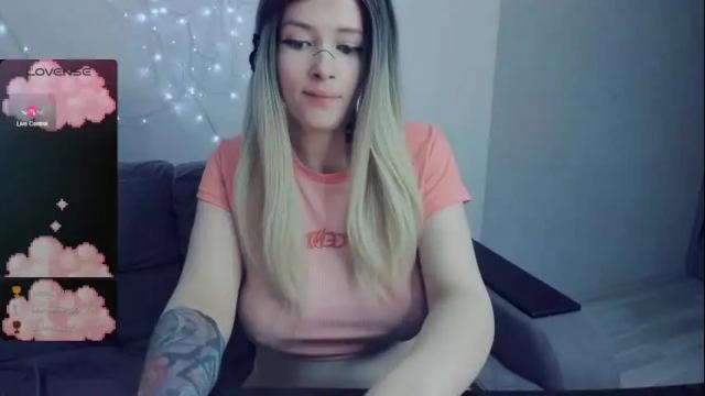 Image 7 of polly_wow Stream on Chaturbate on 3 days ago