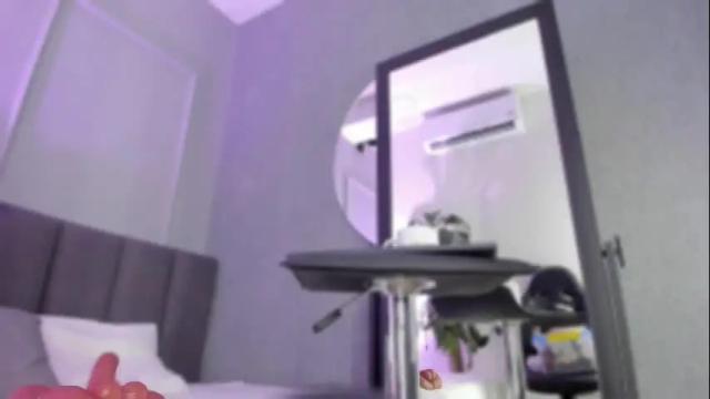 Image 2 of pollybabe_ Stream on Chaturbate on 1 month ago