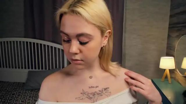 Image 8 of pollydevon Stream on Chaturbate on 14 months ago