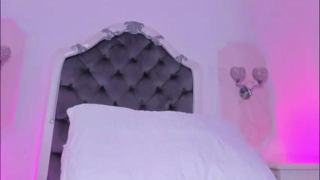 Image 2 of pollygrey_ Stream on Chaturbate on 1 month ago