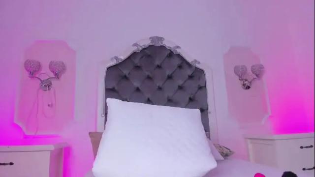 Image 11 of pollygrey_ Stream on Chaturbate on 20 days ago
