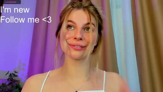 Image 12 of pollyisheree Stream on Chaturbate on 24 months ago