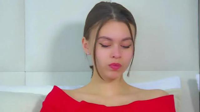 Image 3 of pollylanders Stream on Chaturbate on 16 days ago