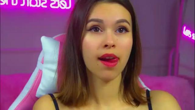 Image 11 of pollylanders Stream on Chaturbate on 2 months ago