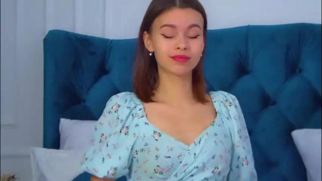 Image 10 of pollylanders Stream on Chaturbate on 2 months ago