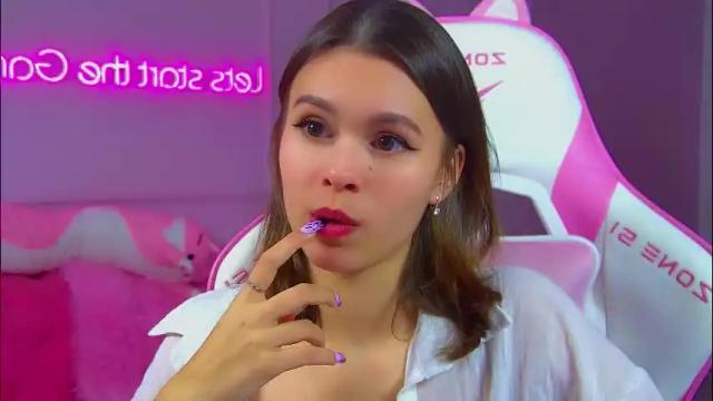 Image 4 of pollylanders Stream on Chaturbate on 1 month ago