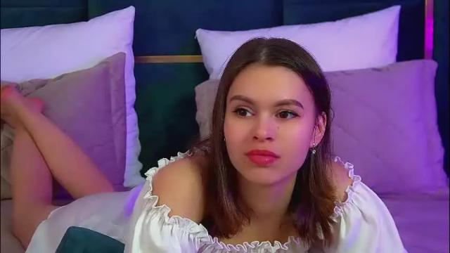 Image 4 of pollylanders Stream on Chaturbate on 1 month ago