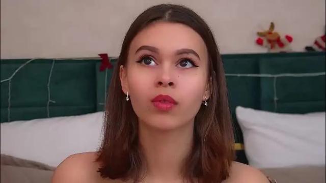 Image 2 of pollylanders Stream on Chaturbate on 1 month ago