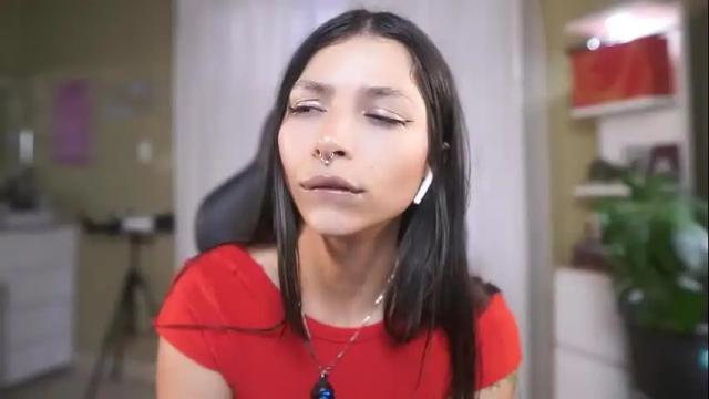 Image 3 of polvodeestrellas_ Stream on Chaturbate on 5 months ago