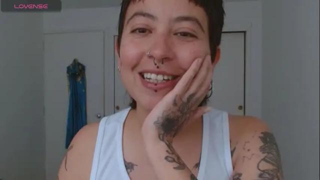 Image 2 of poly_mer Stream on Chaturbate on 1 month ago