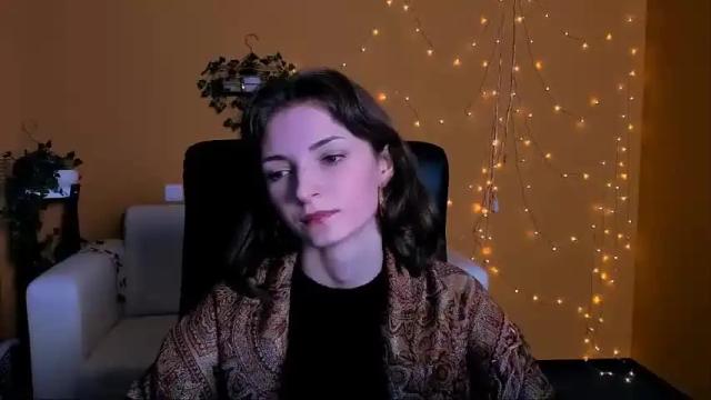Image 10 of polyy_spinnet Stream on Chaturbate on 18 months ago