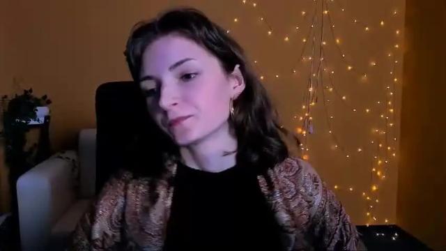 Image 12 of polyy_spinnet Stream on Chaturbate on 18 months ago