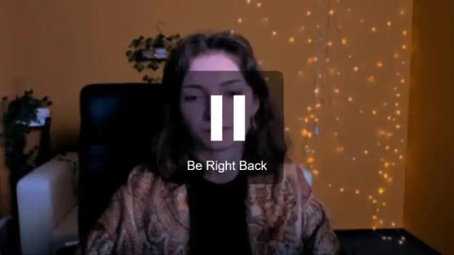 Image 6 of polyy_spinnet Stream on Chaturbate on 18 months ago