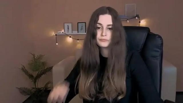 Image 10 of polyy_spinnet Stream on Chaturbate on 18 months ago