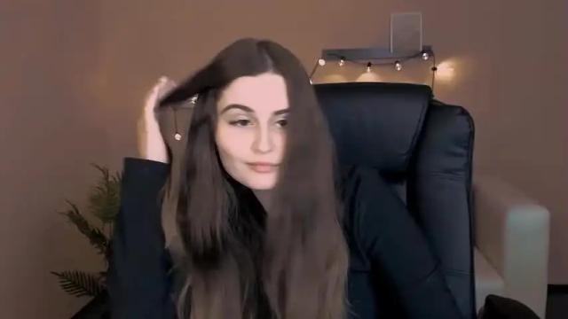 Image 12 of polyy_spinnet Stream on Chaturbate on 18 months ago