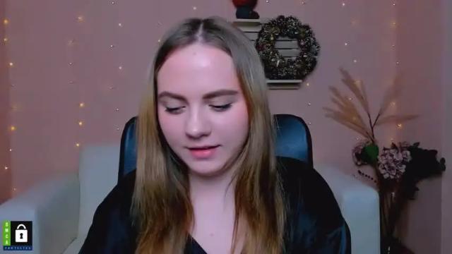 Image 6 of polyy_spinnet Stream on Chaturbate on 18 months ago
