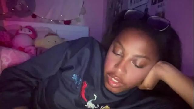 Image 12 of popasprincess Stream on Chaturbate on 5 months ago