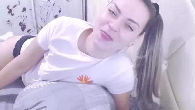 Image 2 of popkornmolli Stream on Chaturbate on 18 months ago