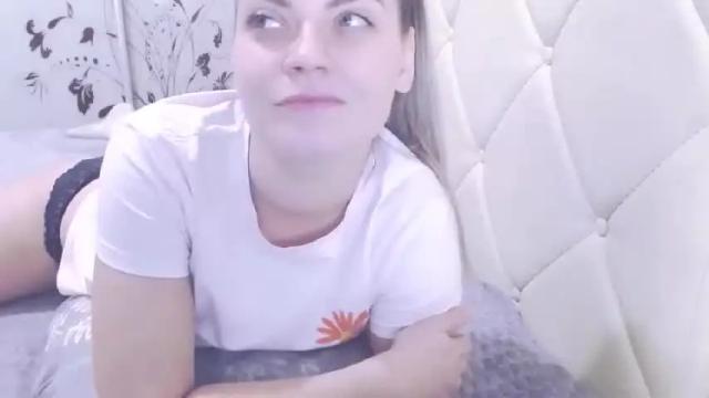 Image 6 of popkornmolli Stream on Chaturbate on 18 months ago