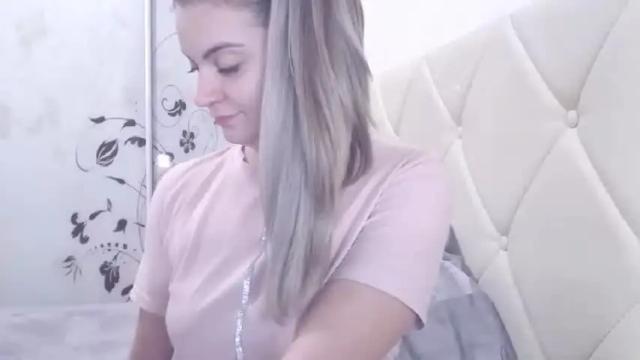 Image 10 of popkornmolli Stream on Chaturbate on 17 months ago