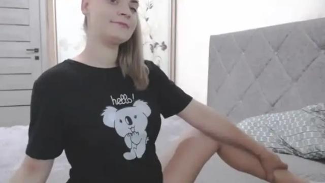 Image 2 of popkornmolli Stream on Chaturbate on 1 month ago