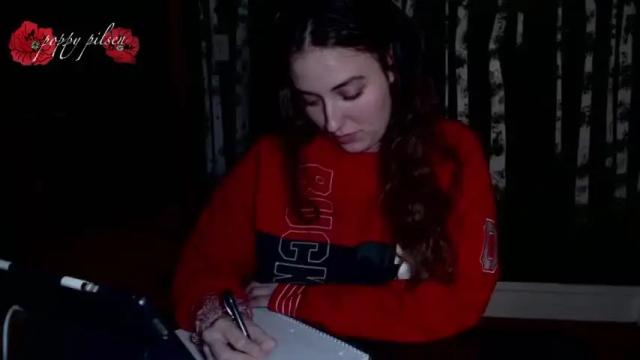 Image 11 of poppypilsen Stream on Chaturbate on 17 months ago