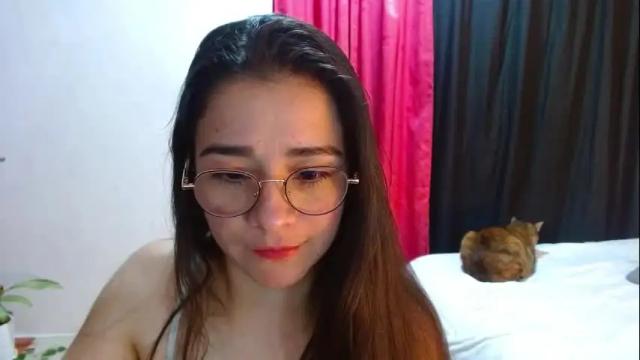 Image 2 of porcelainlux Stream on Chaturbate on 4 months ago