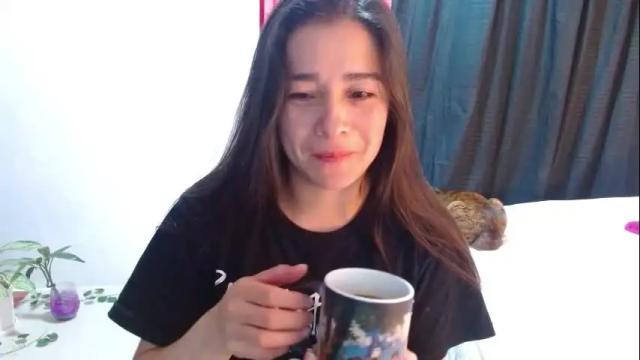 Image 2 of porcelainlux Stream on Chaturbate on 4 months ago