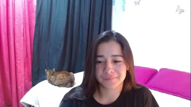 Image 3 of porcelainlux Stream on Chaturbate on 4 months ago
