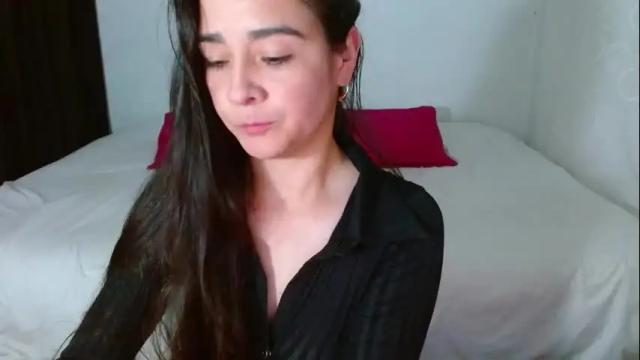 Image 3 of porcelainlux Stream on Chaturbate on 4 months ago