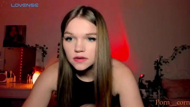 Image 12 of porn__corn Stream on Chaturbate on 17 months ago