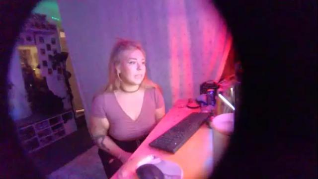 Image 2 of posionedxpeach Stream on Chaturbate on 2 months ago