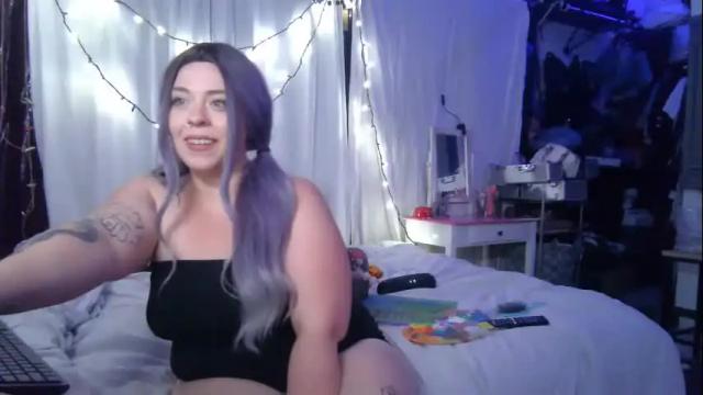 Image 3 of posionedxpeach Stream on Chaturbate on 23 days ago