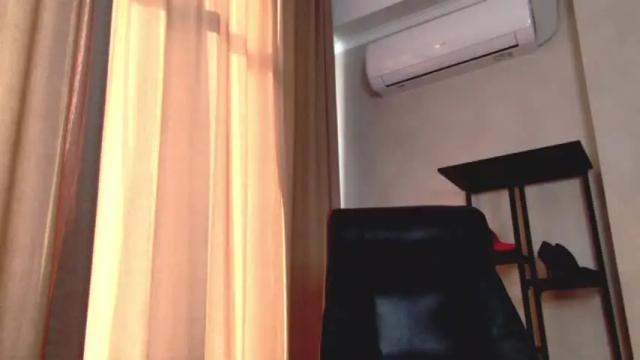 Image 10 of poulinn Stream on Chaturbate on 19 months ago