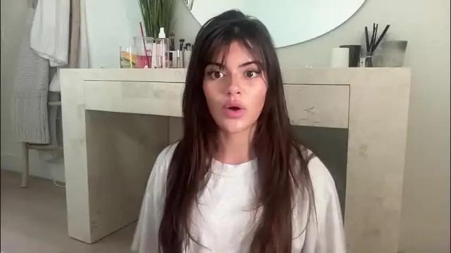 Image 4 of poutyselena Stream on Chaturbate on 2 months ago