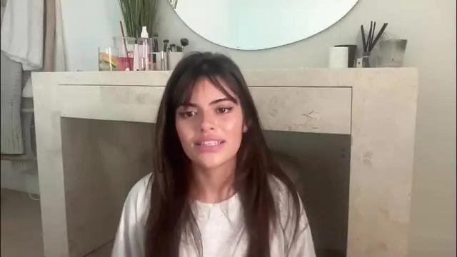 Image 7 of poutyselena Stream on Chaturbate on 2 months ago