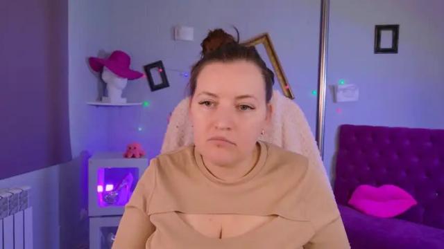 Image 8 of powerofboobs Stream on Chaturbate on 14 months ago