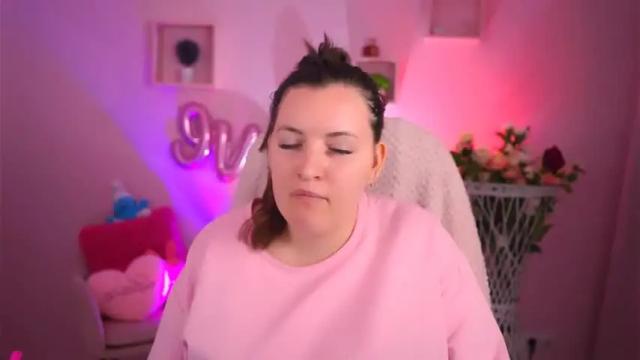 Image 4 of powerofboobs Stream on Chaturbate on 13 months ago