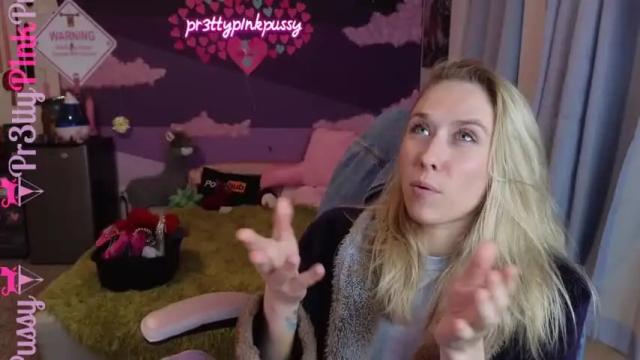 Image 3 of pr3ttyp1nkpussy Stream on Chaturbate on 15 months ago