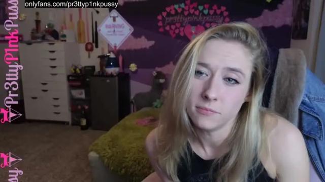 Image 4 of pr3ttyp1nkpussy Stream on Chaturbate on 15 months ago
