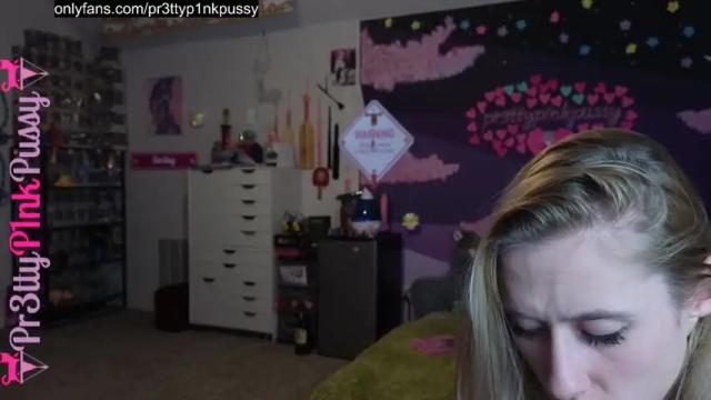 Image 8 of pr3ttyp1nkpussy Stream on Chaturbate on 15 months ago