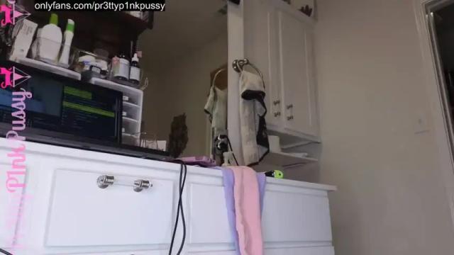 Image 4 of pr3ttyp1nkpussy Stream on Chaturbate on 14 months ago