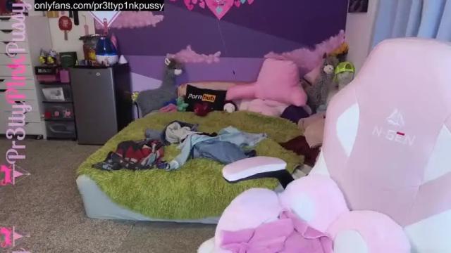 Image 11 of pr3ttyp1nkpussy Stream on Chaturbate on 14 months ago